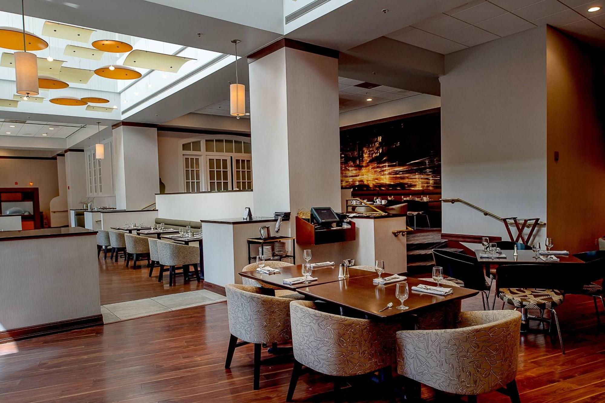 Отель Marriott St. Louis West Честерфилд Экстерьер фото