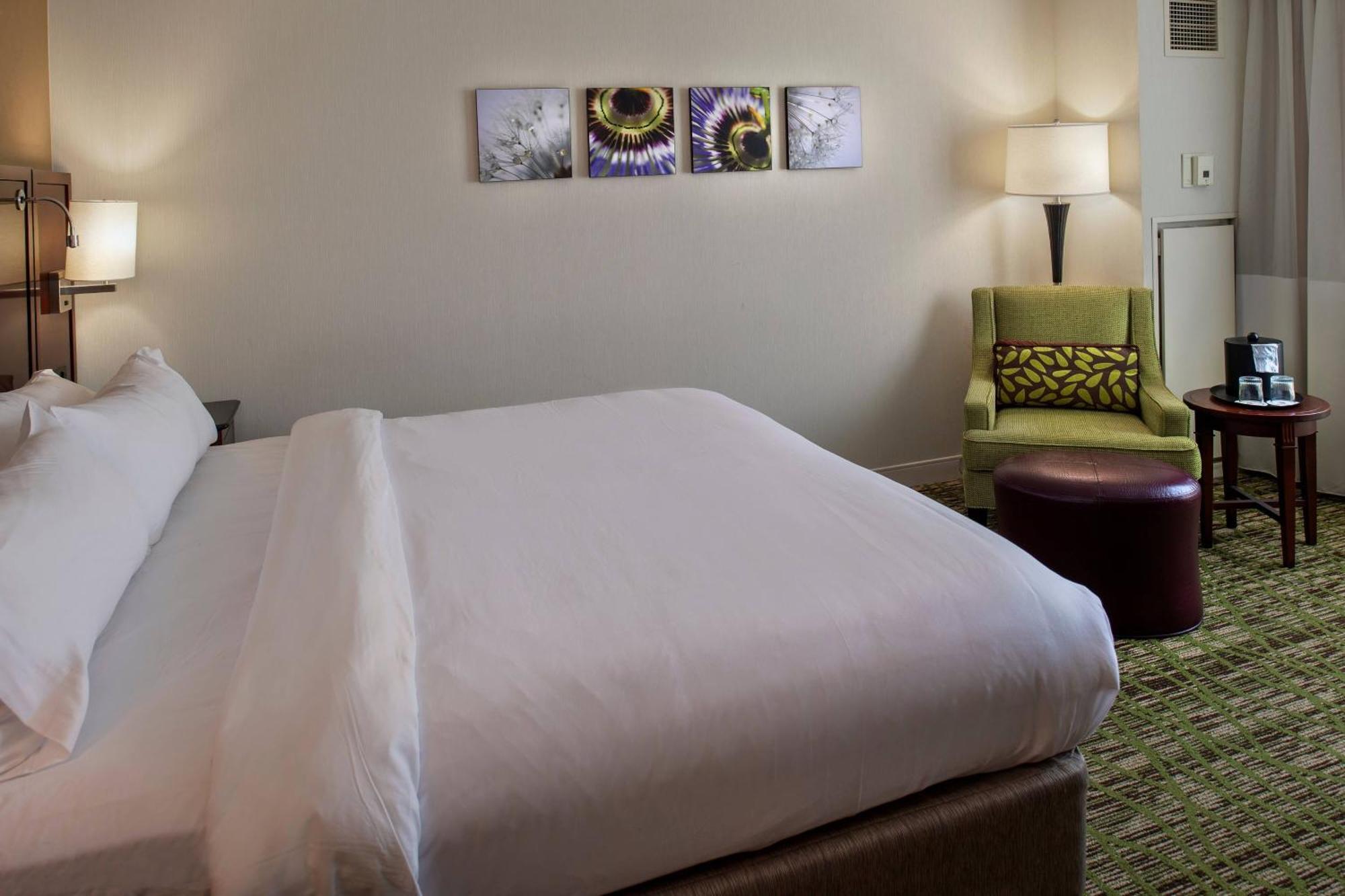 Отель Marriott St. Louis West Честерфилд Экстерьер фото