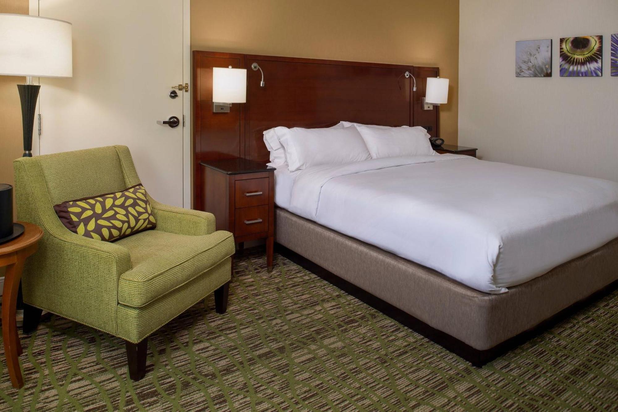 Отель Marriott St. Louis West Честерфилд Экстерьер фото