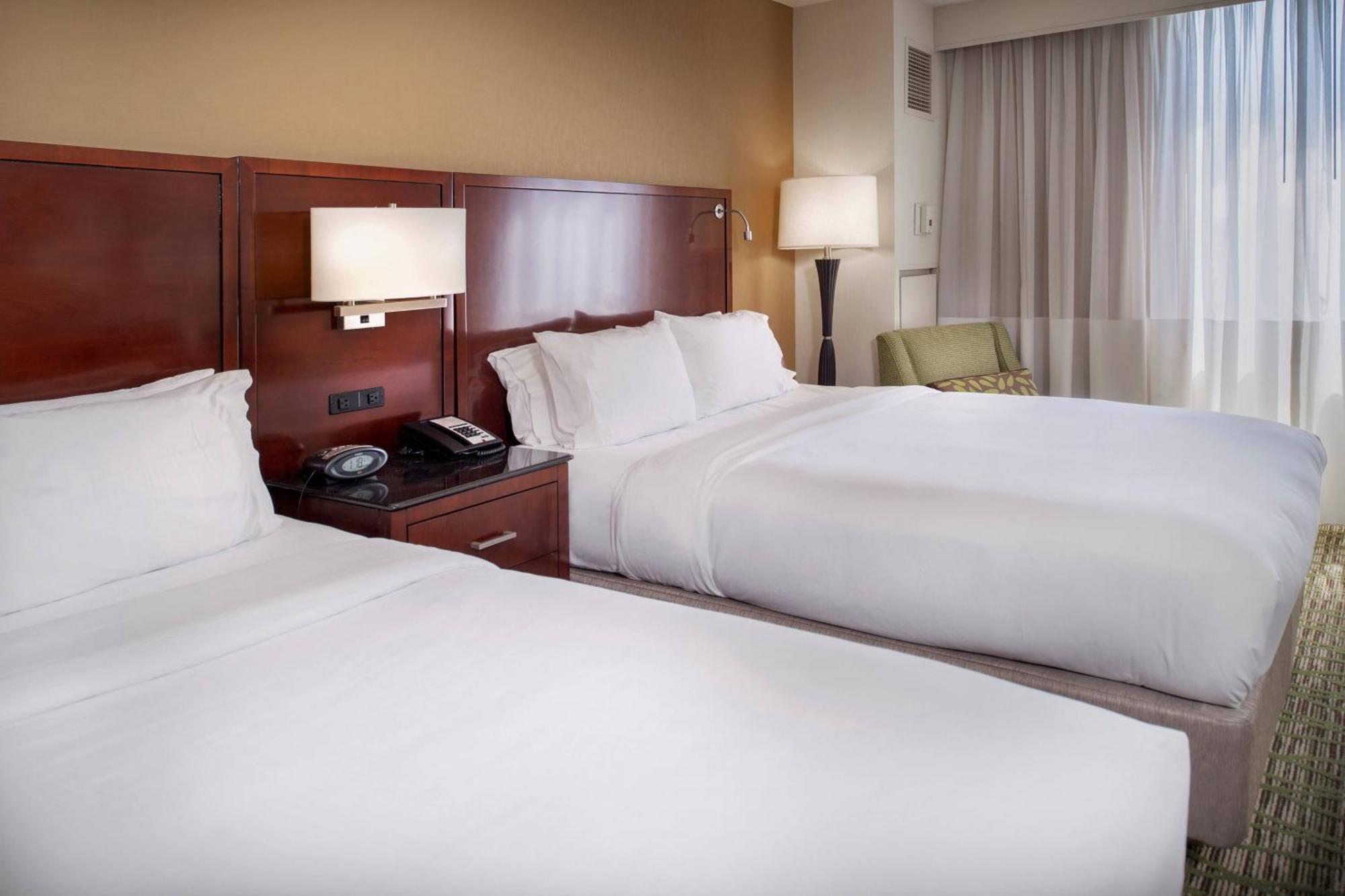 Отель Marriott St. Louis West Честерфилд Экстерьер фото