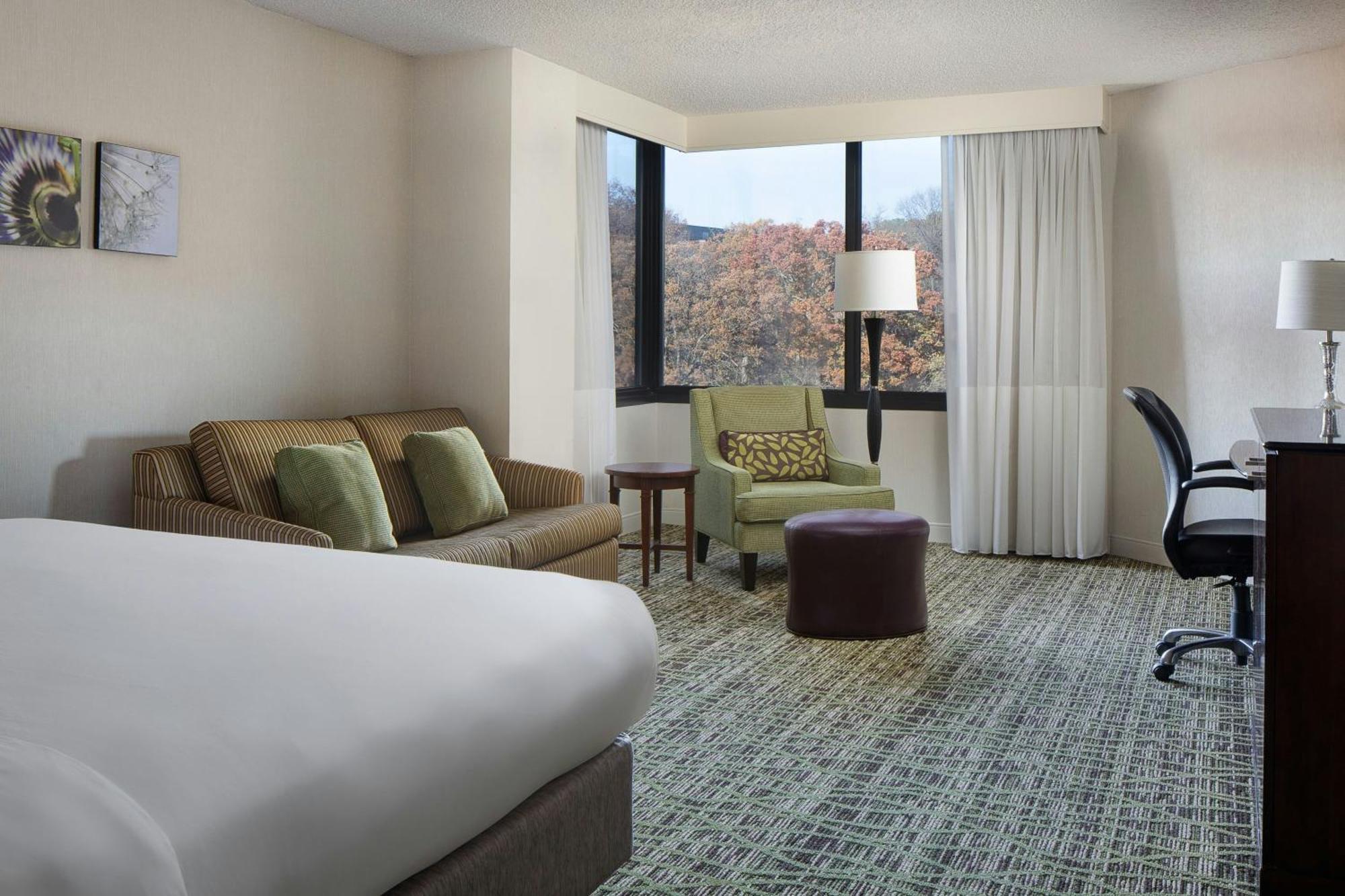 Отель Marriott St. Louis West Честерфилд Экстерьер фото